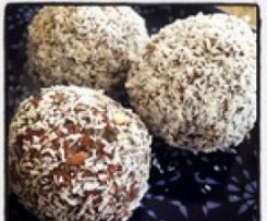 Cocao and coconut balls (with dried fruit)