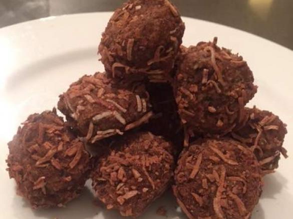 Energy Balls (adaptation of Sophie  Guidolin, Eat Clean, Live Lean)