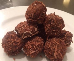 Energy Balls (adaptation of Sophie  Guidolin, Eat Clean, Live Lean)
