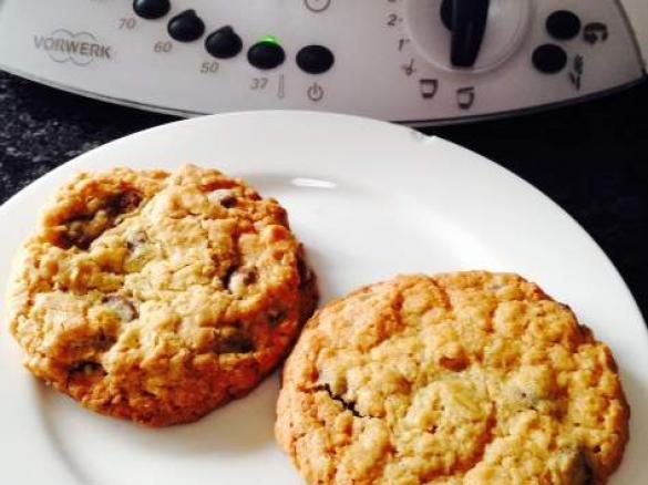 oat, spelt and choc chip cookies