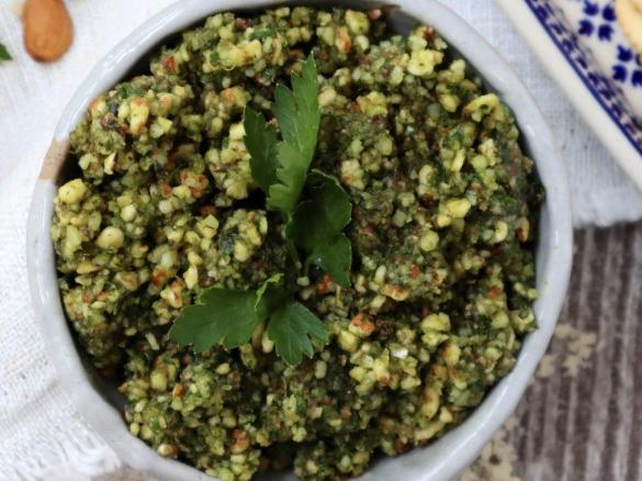 Crunchy Basil Dip