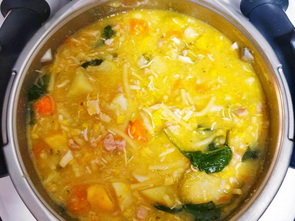 Chicken Bacon and Vegetable Soup