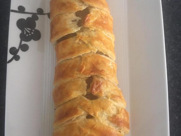 CHEESE & NUT SHORTBREAD