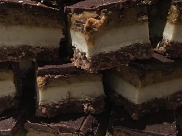 Merrymaker Sisters Raw Mars Bar Slice