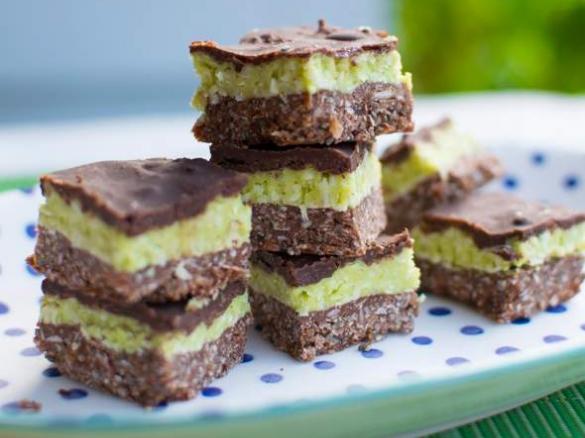 Raw Peppermint Slice (gluten free, paleo, dairy free, FODMAP friendly