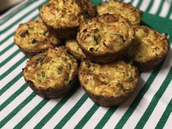 Cheesy cauliflower & zucchini muffins