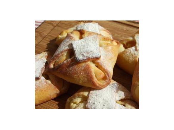 Topfengolatschen (austrian quark pastry)