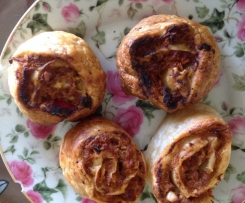 Apple & fruit chutney scrolls