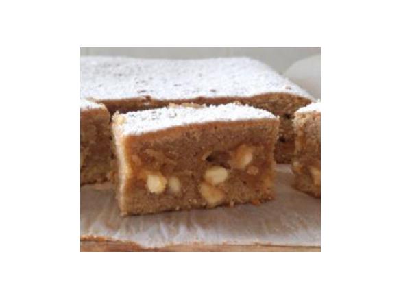 White chocolate and gingerbread slice
