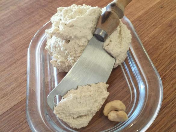 Paleo Cashew Cream Cheese