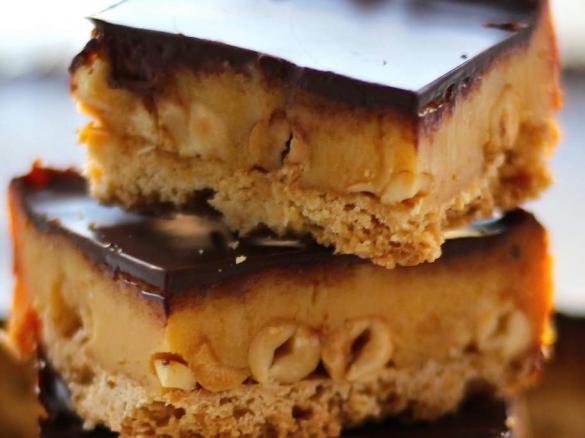 Salted Chocolate Caramel Slice with Peanuts Gluten Free