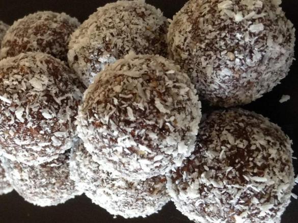 Nutty choc balls