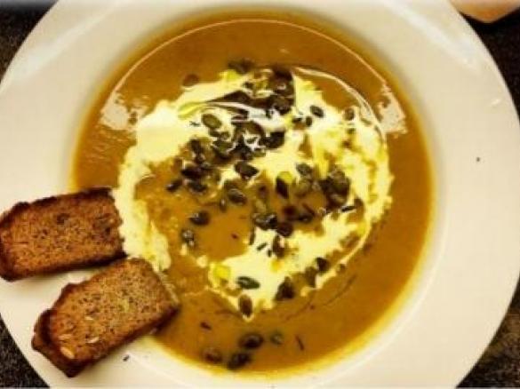 Ghoulishly Good Pumpkin Soup