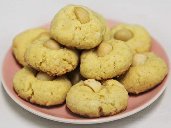 Macadamia Melts