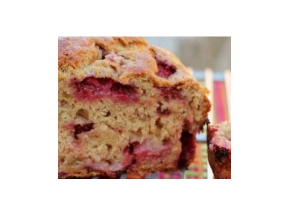 Paleo Banana and Strawberry Bread Muffins