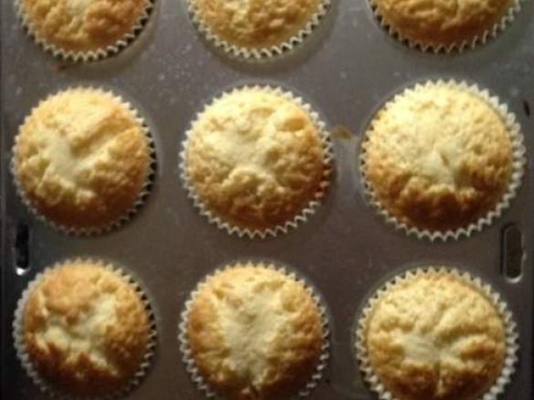 Gluten Free Butter Cake Cupcakes