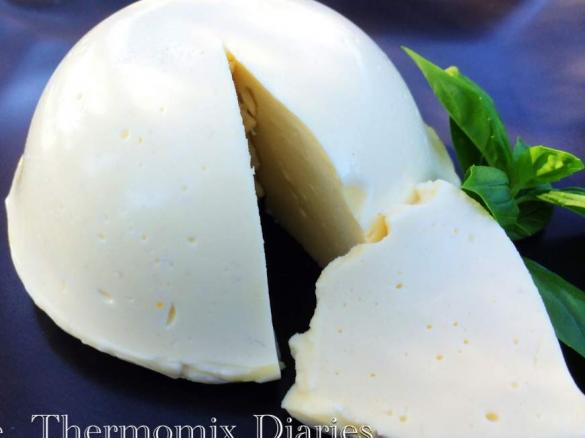 Thermomix Mozzarella and Bocconcini