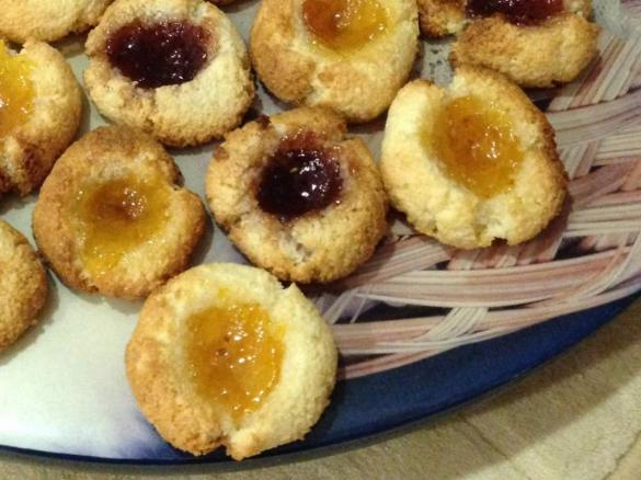 3 Ing Coconut Jam Drops.