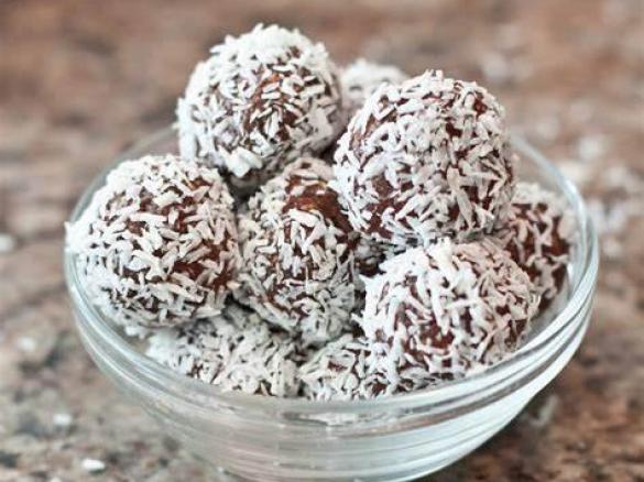 Almond Energy Balls