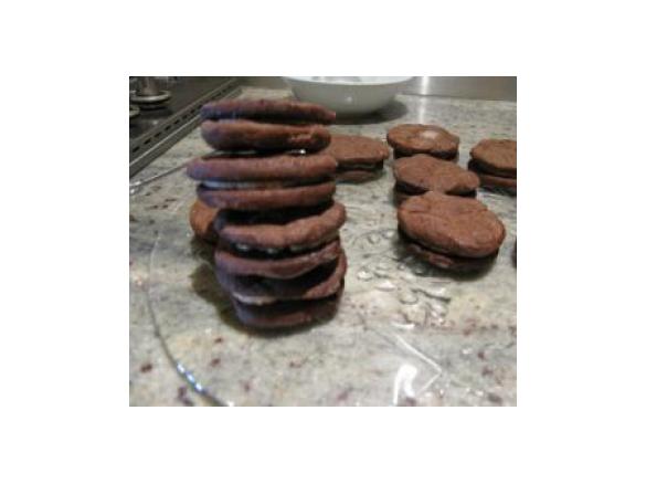 Chocolate filled cookies