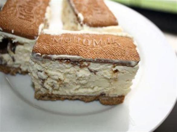 The best Ice Cream Slice you'll ever eat (GF variation)