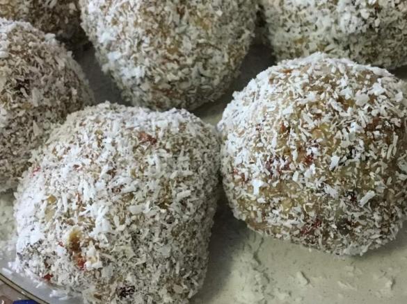 Bliss Balls School Friendly