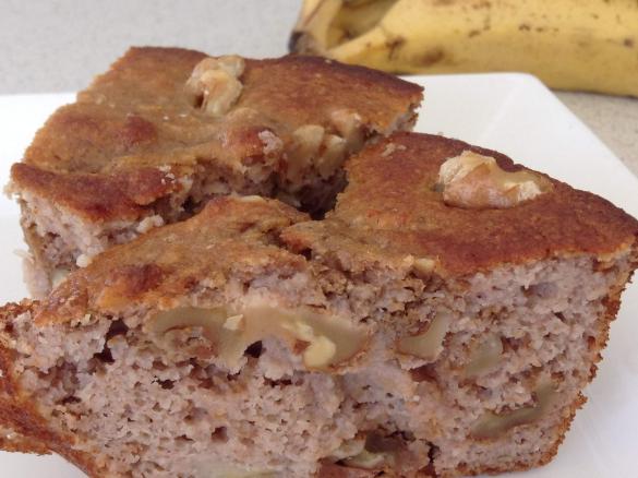 PALEO BANANA & WALNUT CAKE