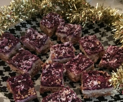 Raw blueberry & vanilla slice