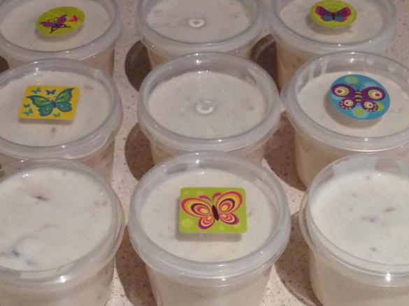 Cheats Strawberry Yoghurt