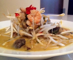 Thai prawn noodle soup ( Tom kha gai inspired)
