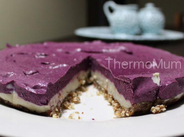 Raw Blueberry Cashew 'Cheese'cake