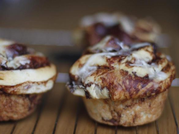 Hot Cross Chocolate Brioche 