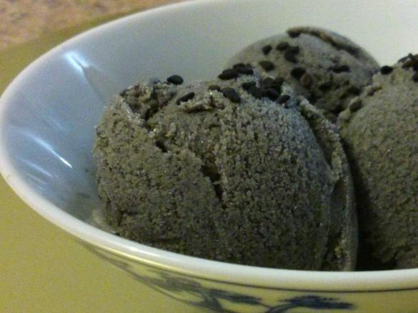 Black sesame coconut icecream
