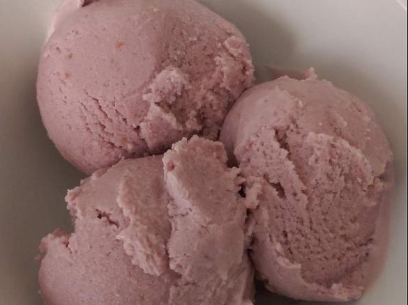 Vegan strawberry ice cream