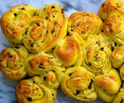 Saffron & Currant Scrolls