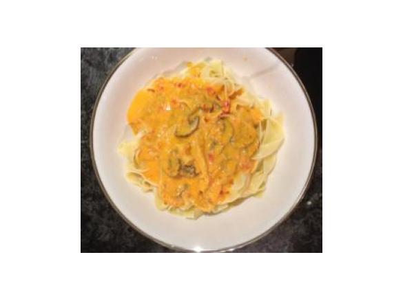 Fettucine with Champagne, Capsicum and Cashew Sauce