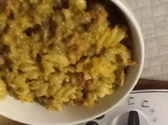 Pork,vegetable and pasta mix