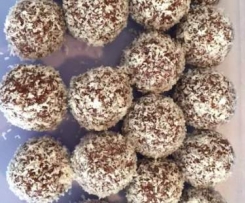 Nut Free Dried Fruit Bliss Balls