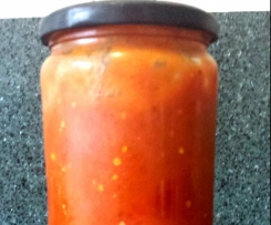 Smoked spicy tomato relish