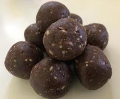 Picnic Bar Bliss Balls (Wholefood Simply)