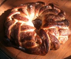 CRANBERRY AND CHERRY BRIOCHE WREATH