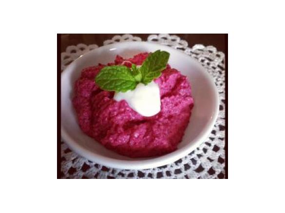 Beetroot & ricotta dip