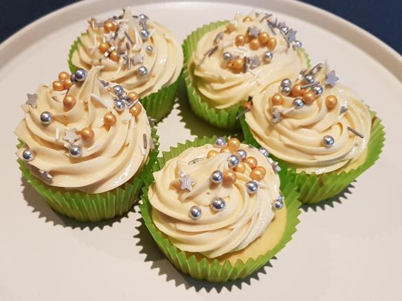 Just a Minute, Baby Cakes