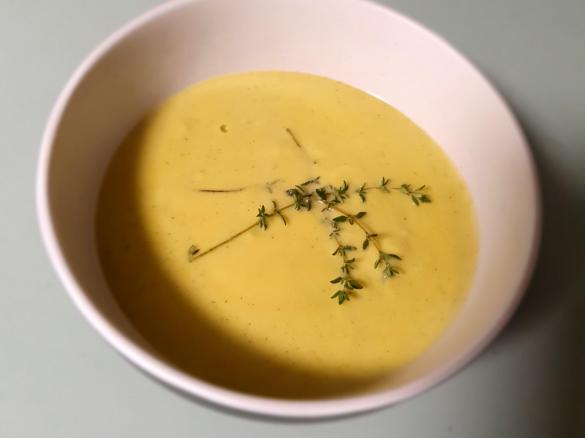 Keto Cauliflower and Zucchini Soup