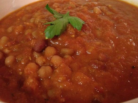 Banging Beans in Tomato Gravy