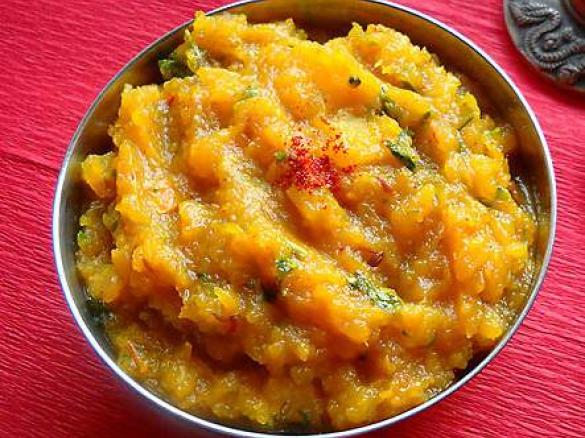 Kaddu Ki Sabzi (Indian pumpkin curry)