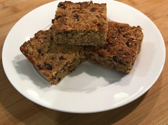 Healthy Lunchbox Fruit and Oat Slice