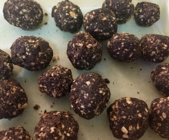 Double Chocolate Bliss Balls (Wholefood Simply)