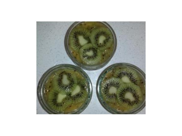 Kiwifruit & pear mousse no bake