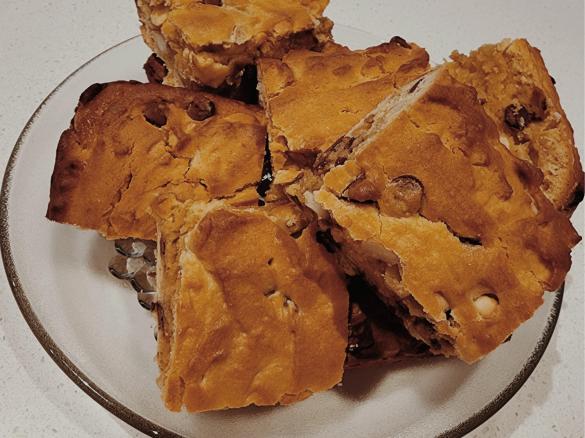 White Chocolate Macadamia Cookie Slice